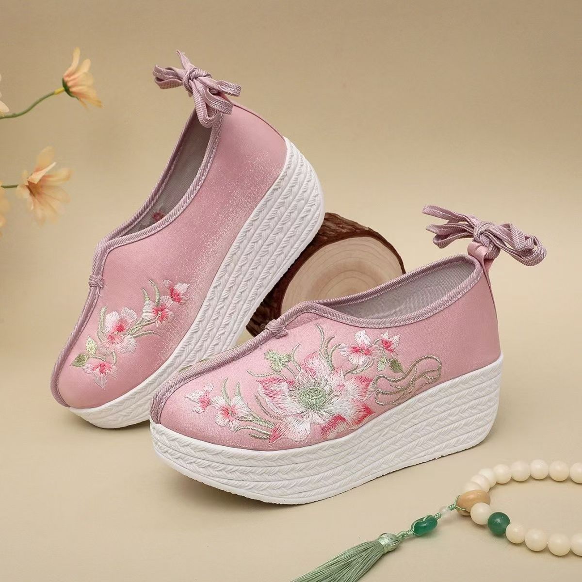 Embroidery Lace - Sepatu Wanita Gaya Etnik Wedges Bordir