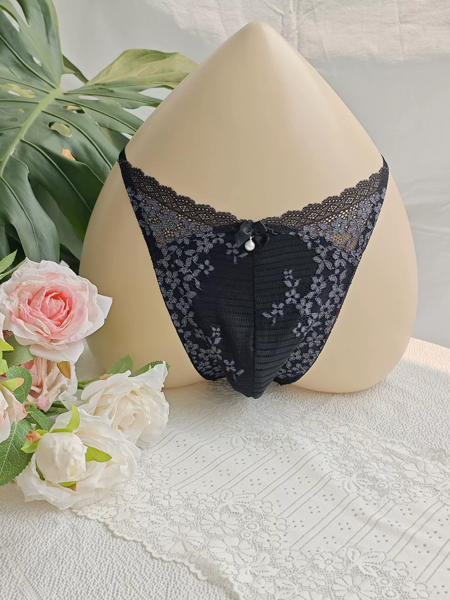 Embroidery Garments - Celana Dalam Pria Renda Hitam Bordir