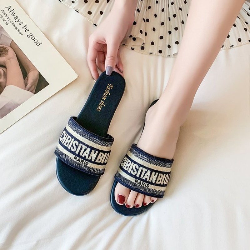 Embroidery Letter - Sandal Wanita Model Flat Musim Panas
