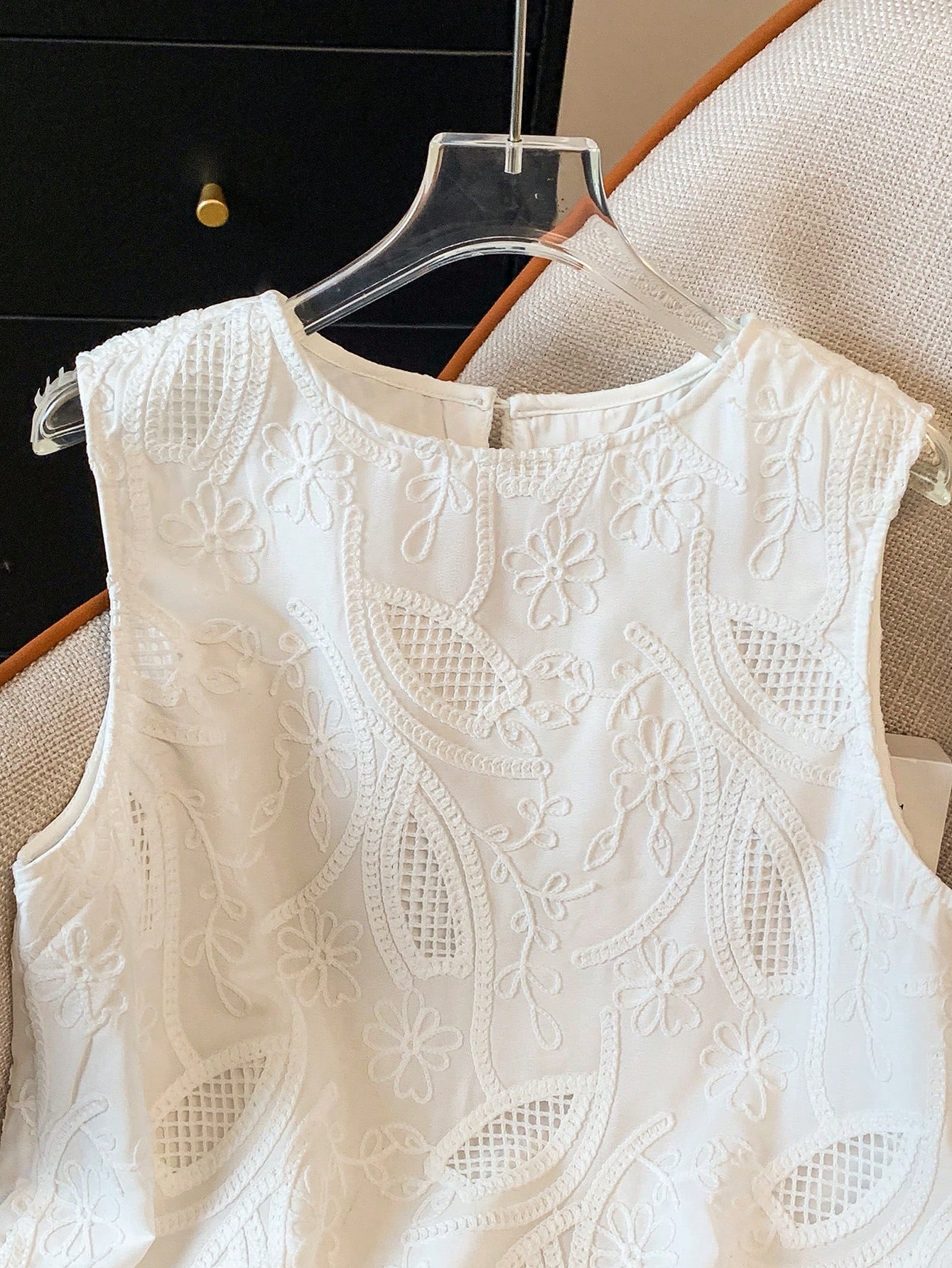 Blus tanpa lengan renda bordir - Embroidery Vest ulasan dan harga